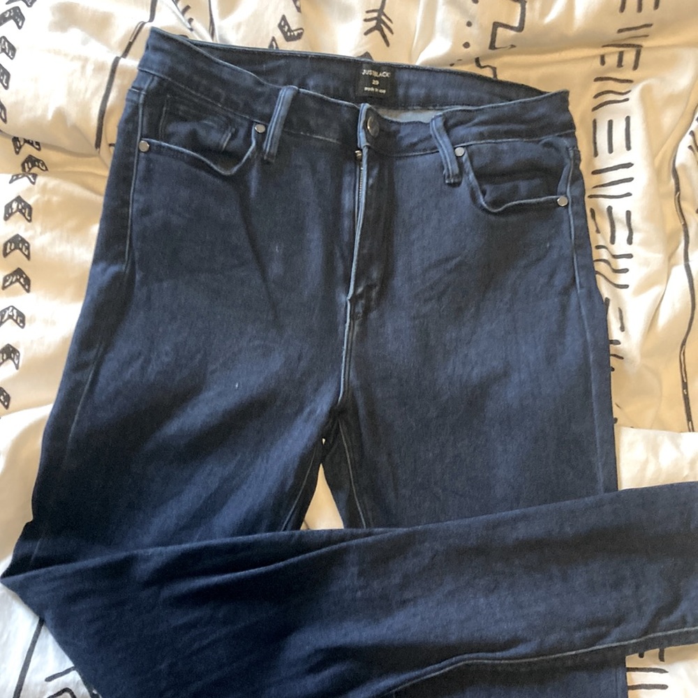 Size 29, dark denim, stretchy skinny jeans